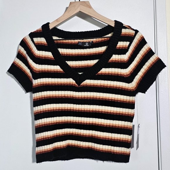 🏷️NWT Volcom Cheeky Bird V Neck Womens Top In Black Combo - Size Medium - Picture 4 of 11